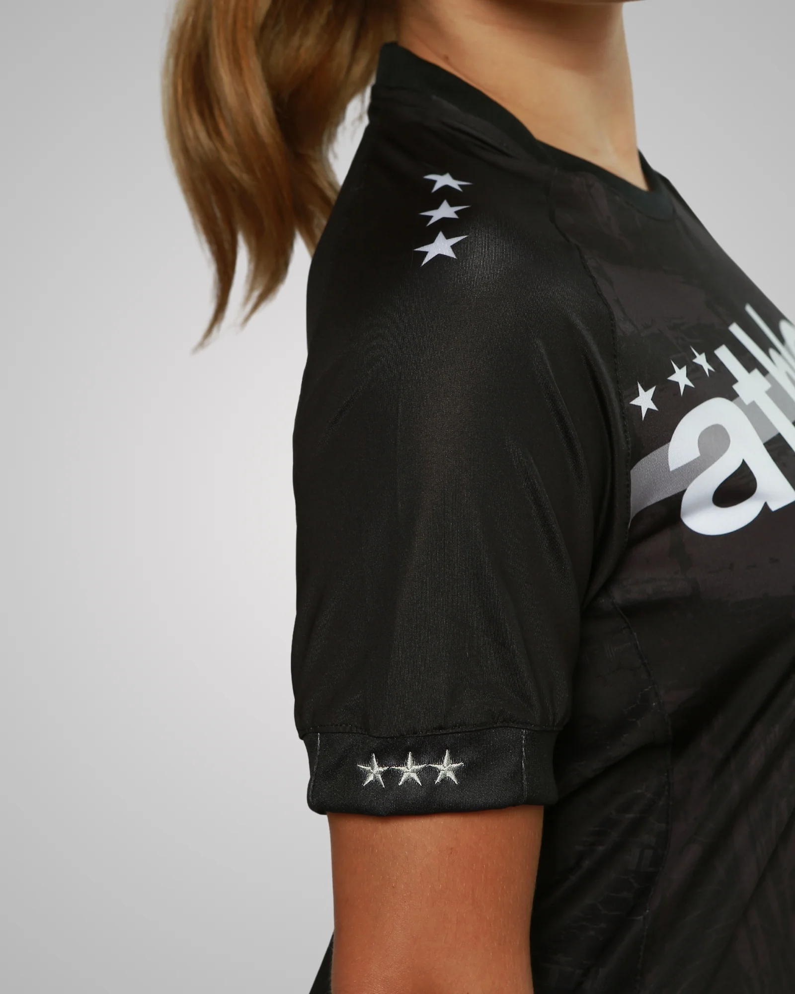 Camiseta Feminina Linha Free 25 - Preto - Image 4